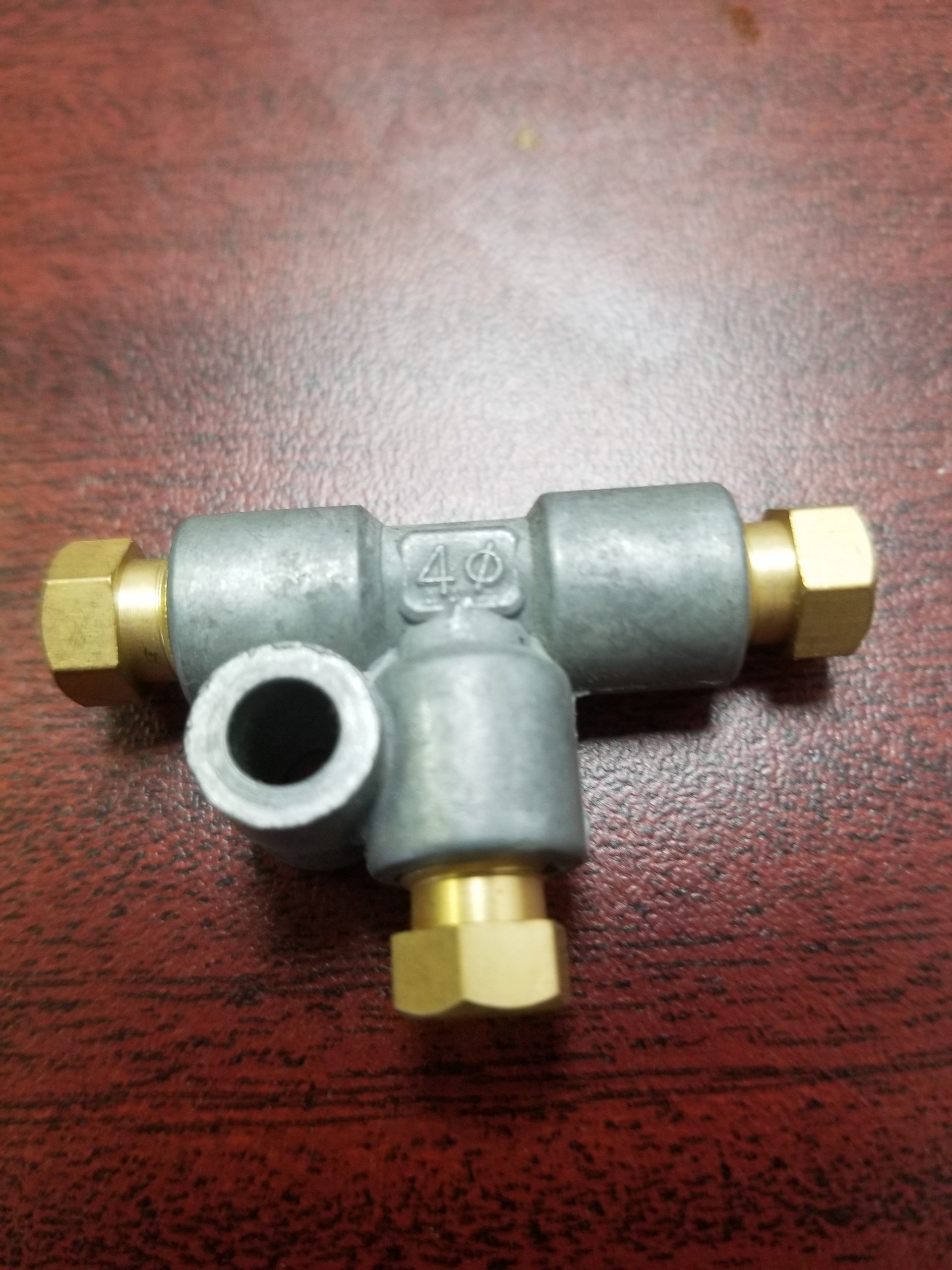 750-0804 T-joint - 4mm Tubing PKD-4